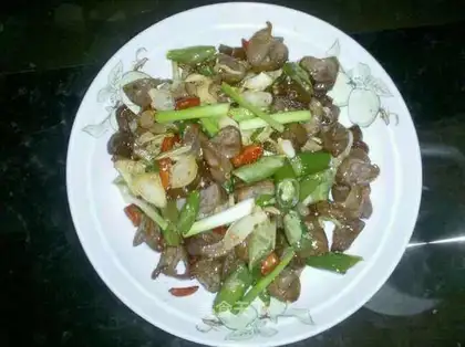 Pepper and pork sausage