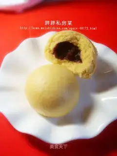 Millet noodles and bean paste buns