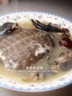 Stewed turtle with black chicken