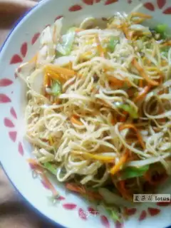 stir-fried bean skin with three shredded silk