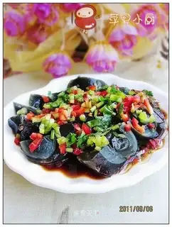 Preserved egg with double pepper