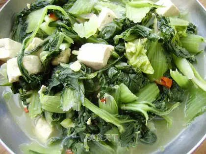 Stewed tofu with cabbage