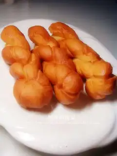 Milk and honey big sesame flowers