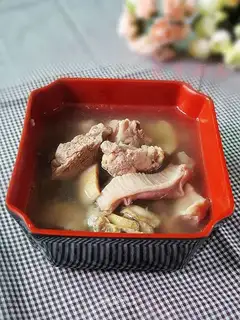 Cuttlefish pork tripe and ribs soup