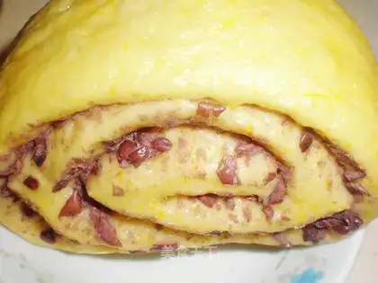 Pumpkin bean paste roll