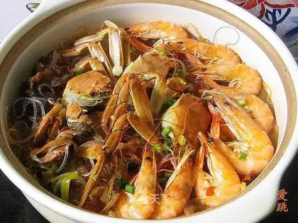 Shrimp, river crab and vermicelli casserole