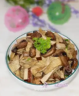 Fried mushrooms with fish cake