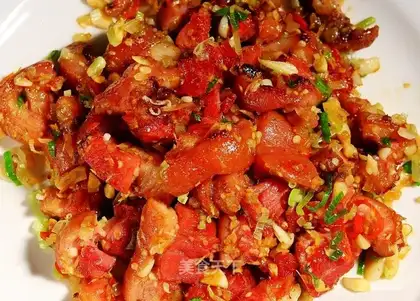 Hong Kong-style crispy German salted pork knuckles