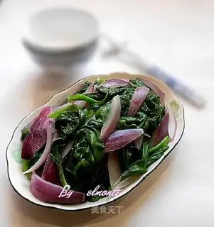 stir-fried seaweed with onions