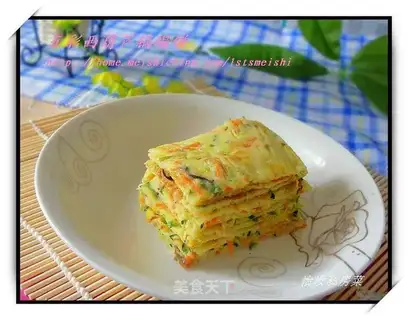 Colorful zucchini pot cake