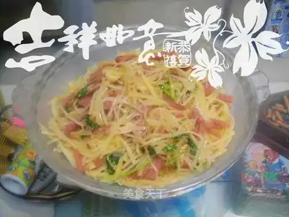 Home-cooked shredded potatoes