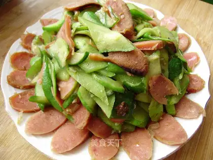 stir-fried melon slices with roasted sausage