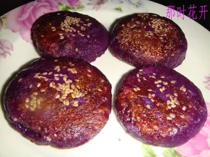 Purple potato cake