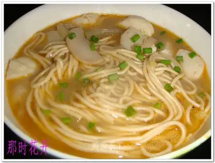Three delicacies noodle soup
