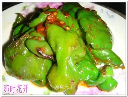 stir-fried peppers with chili sauce