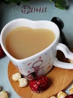 Lotus seeds, red dates, soy milk