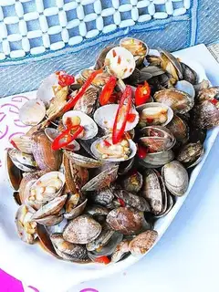 stir-fried clams with chopped pepper