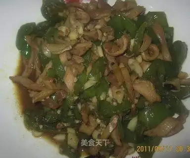 Green pepper and shredded belly