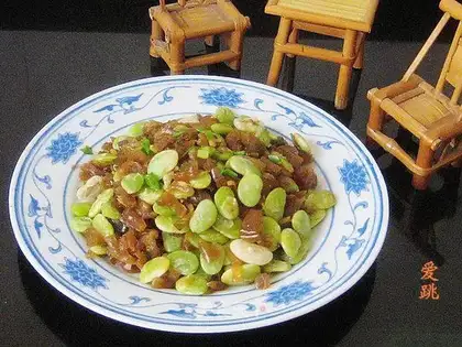 Fried lentils with melons