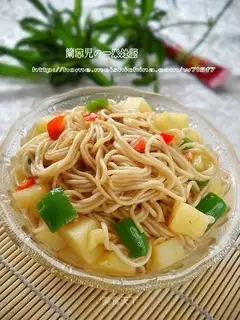 Potato braised noodles