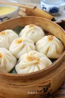 Crab yellow steamed buns
