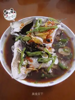 Steamed crucian carp