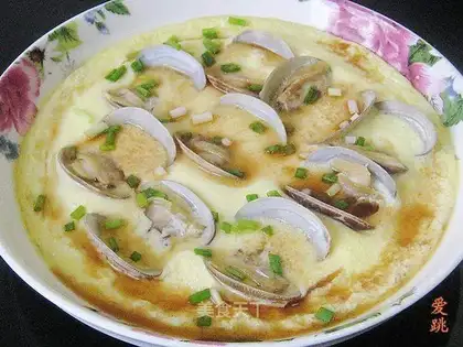 Steamed eggs with clams