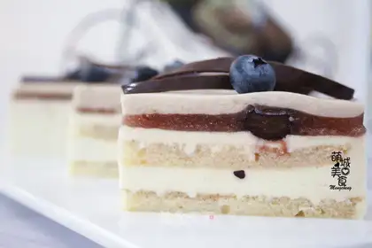 French blueberry cake