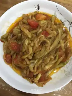 Cheese and tomatoes