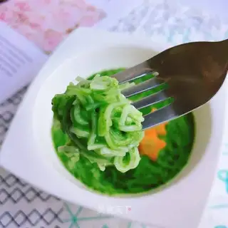 Spaghetti noodles