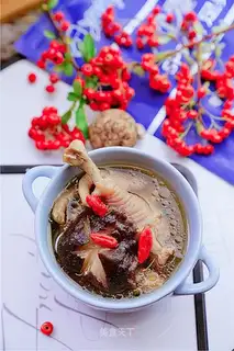 Chicken leg mushroom soup