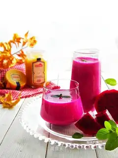 A honey shake of flamingo fruit