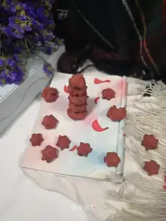 Red velvet cookies