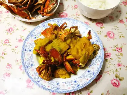 Pumpkin crabs