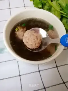 Beefball violet soup