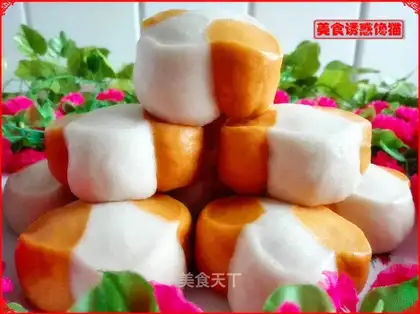 Pumpkin double-coloured buns