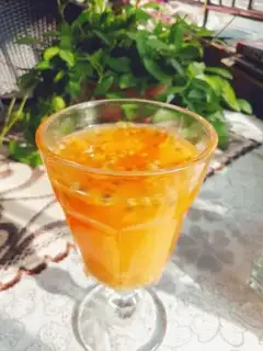 Bronco-cracker tea