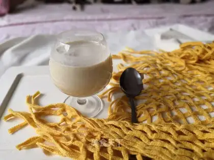 Banana soy milk