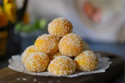 Red potato cheeseball