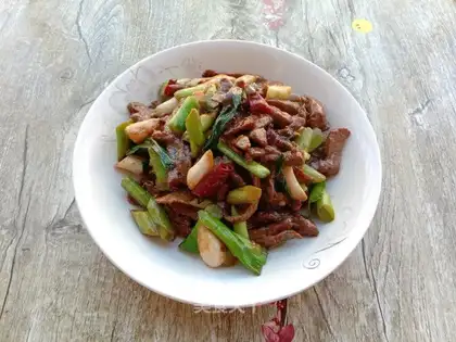 Garlic beef