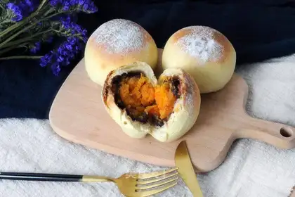 Salted egg soybread