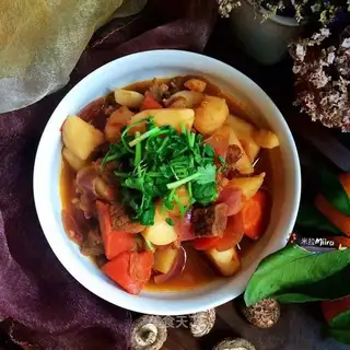 Tomato beef stew potatoes