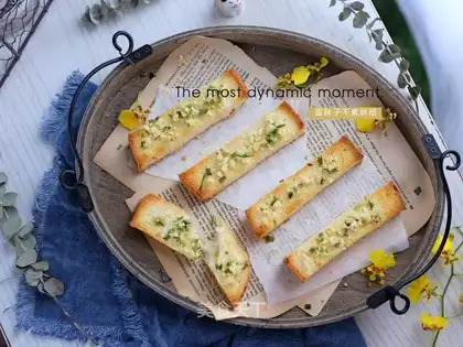 Garlic toast