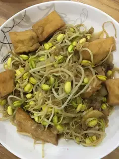 Tofu soy sprouts