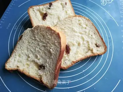Creamed raisin bread