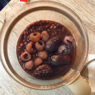 Red bean date cinnamon soup