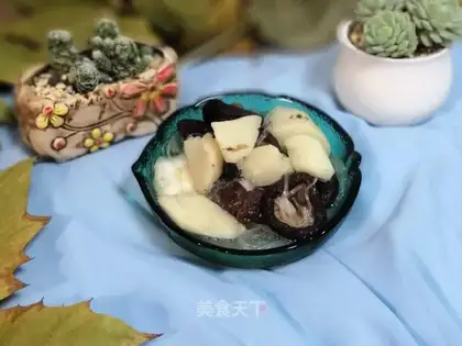 The chicken soup of mushrooms