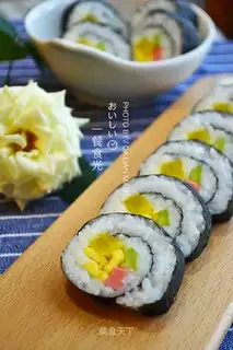 Japanese simple sushi rolls