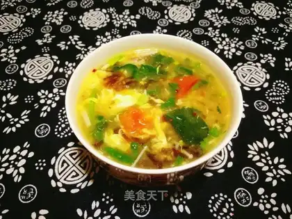 Spinach omelet soup