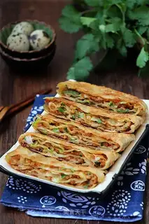 Four-skinned three-pattern beef pie